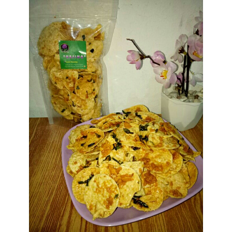 

KERUPUK SINGKONG (KESING) RASA AYAM BAWANG, ENAK GURIH RENYAH NAGIH