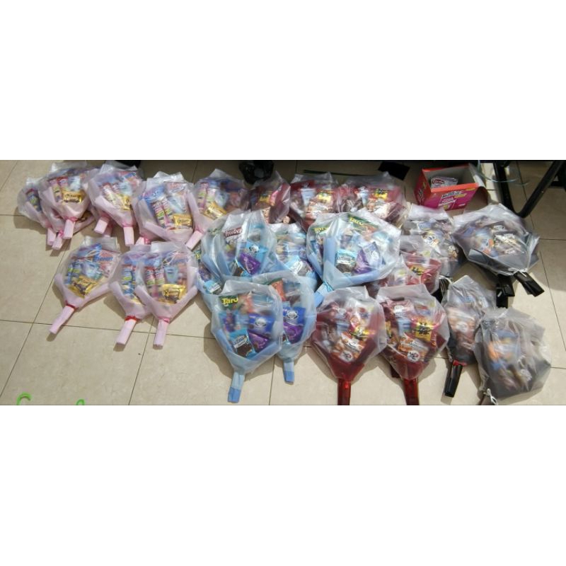 READY bingkisan ulang tahun anak murah meriah / hadiah ulangtahun / buket makanan mini