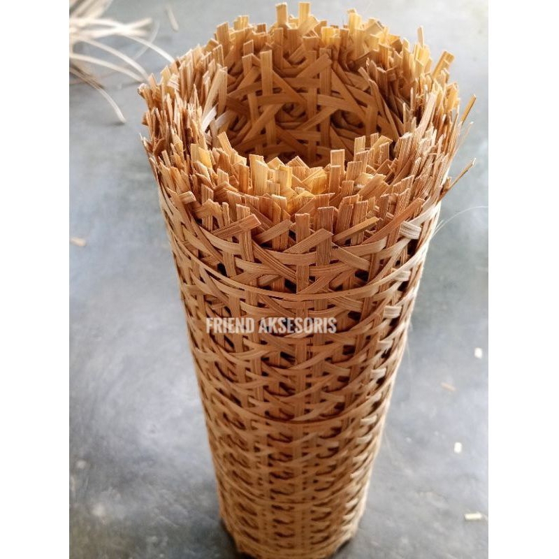 Anyaman Bambu Alami Segi Delapan Lebar 35-50 cm Panjang 5 Meter untuk Pagar dan Dekorasi