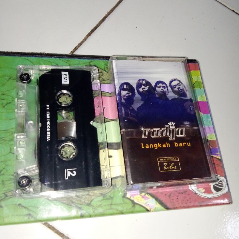 kaset pita Radja
