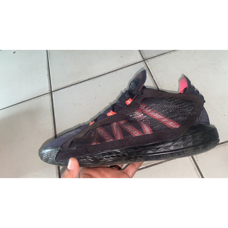 sepatu basket adidas dame 6