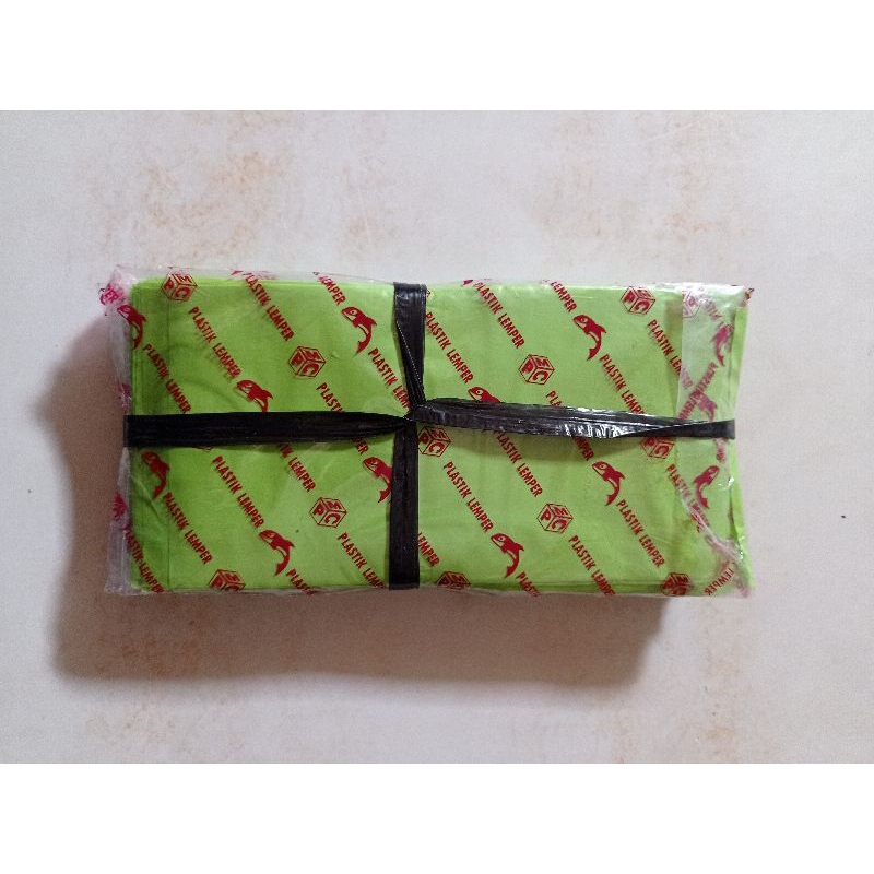 Plastik bungkus lemper / Plastik PE hijau / Plastik bungkus dadar gulung