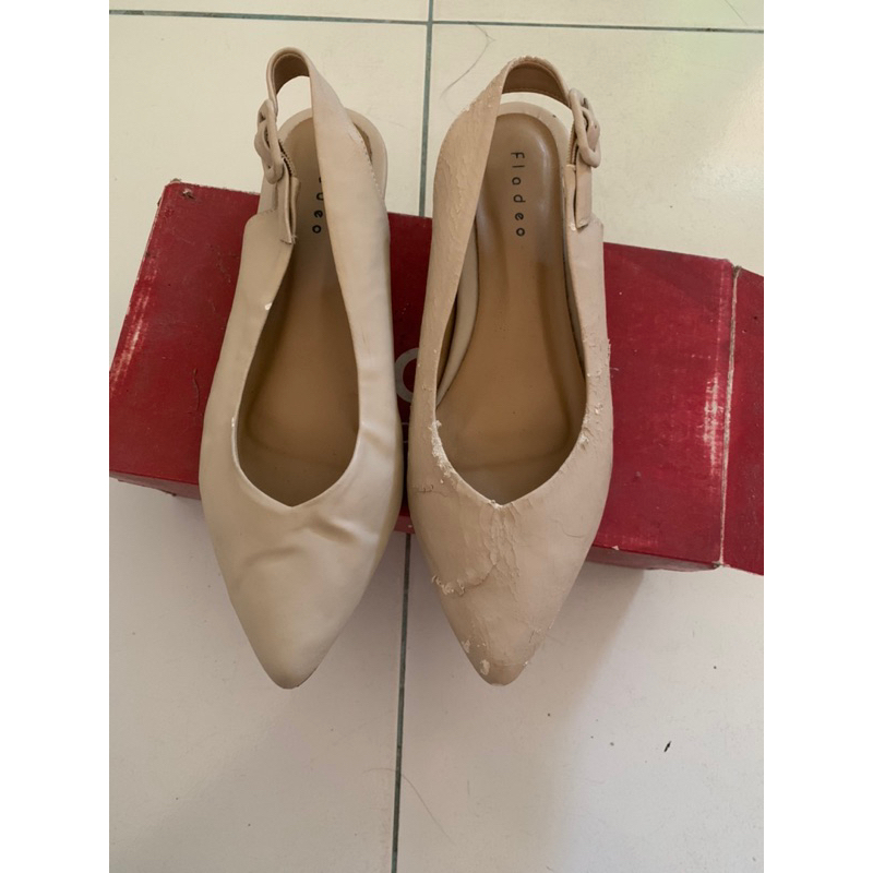 Preloved - Sepatu Fladeo