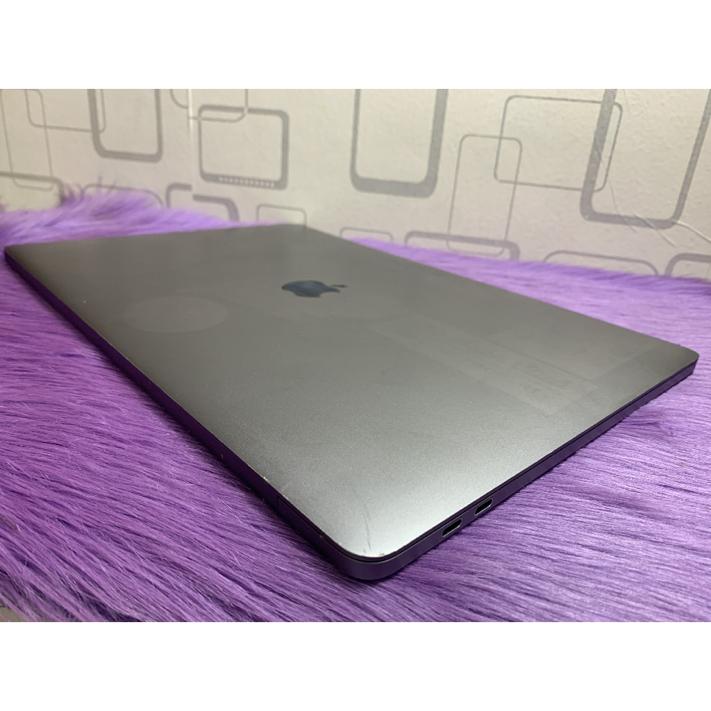 MacBook Pro Retina 15 2016 Core i7 16GB SSD 512GB VGA AMD Garansi