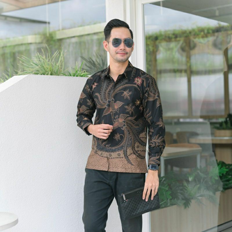 Batik kemeja pria lengan panjang lapis furing bahan katun eksklusif size reguler burung hitam mocha
