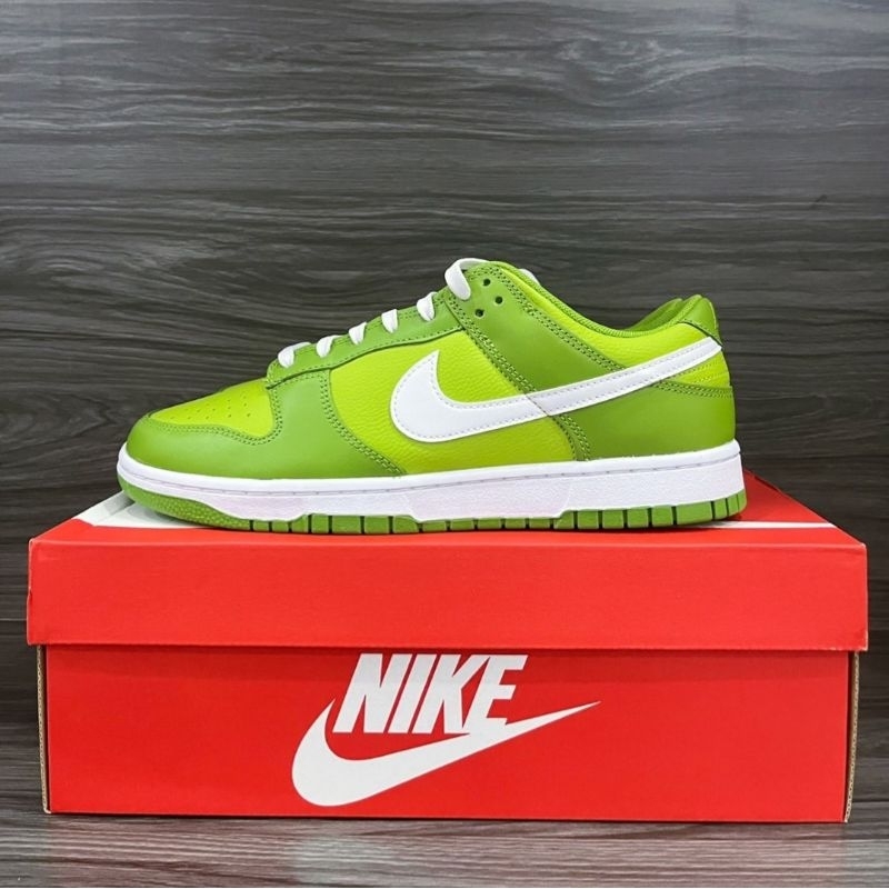 NIKE DUNK LOW CHLOROPHYLL VIVID GREEN