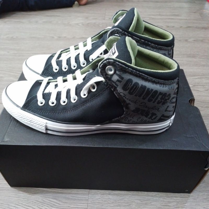 sepatu converse A02820C