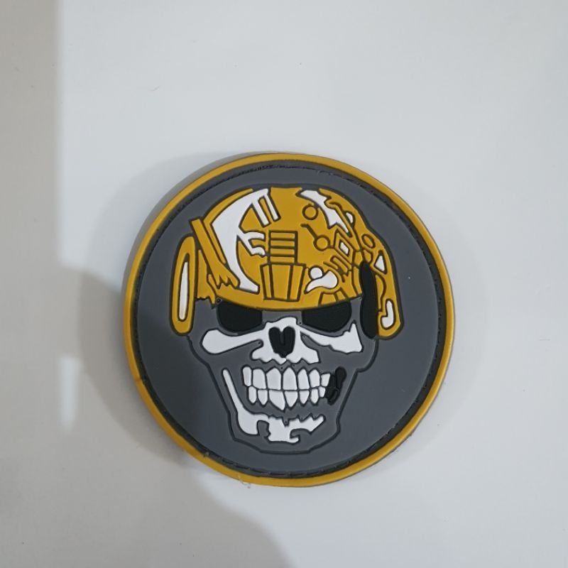 patch rubber logo tengkorak helmet tactical / tempelan emblem karet velcro