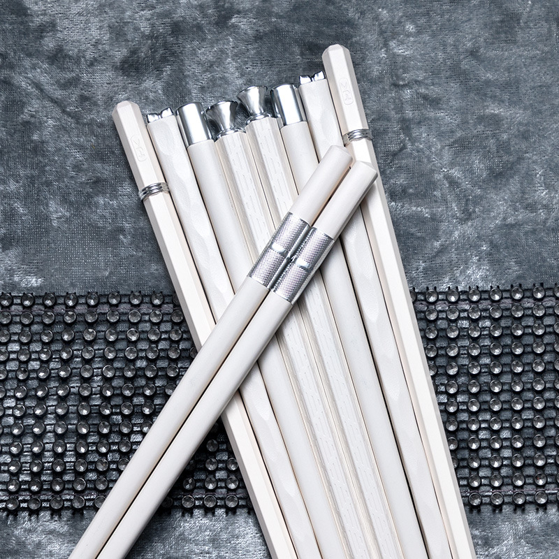 KANGJUNWEISHI Sumpit Makan Japanese Chopstick 5 Pasang - KJ-24 - White/Silver