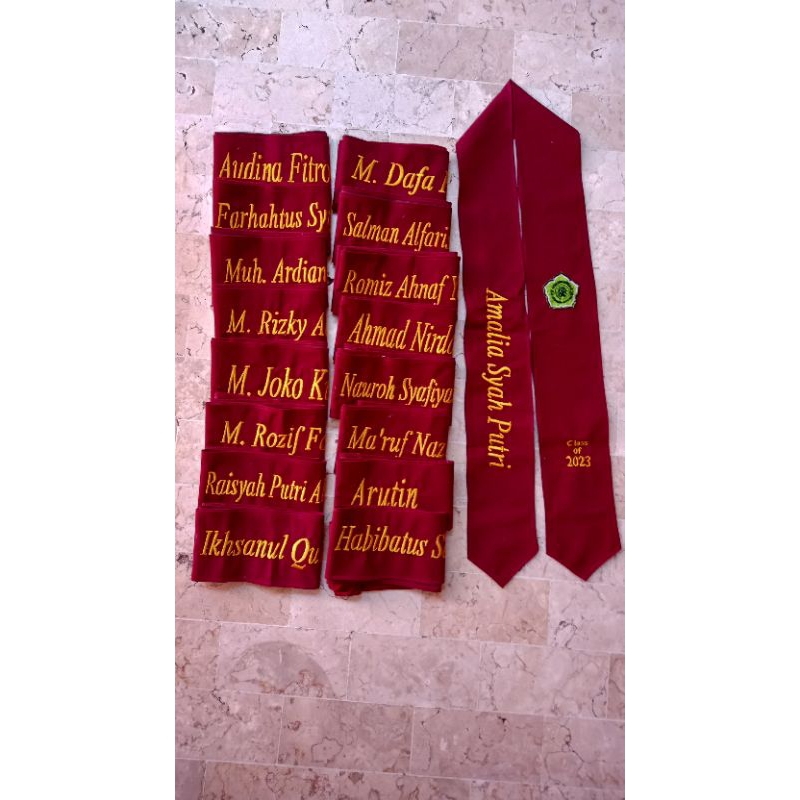 SLEMPANG LEHER WISUDA