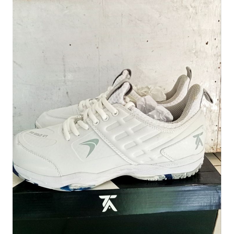 SEPATU BADMINTOON FLYPOWER RIO GOLD V1
