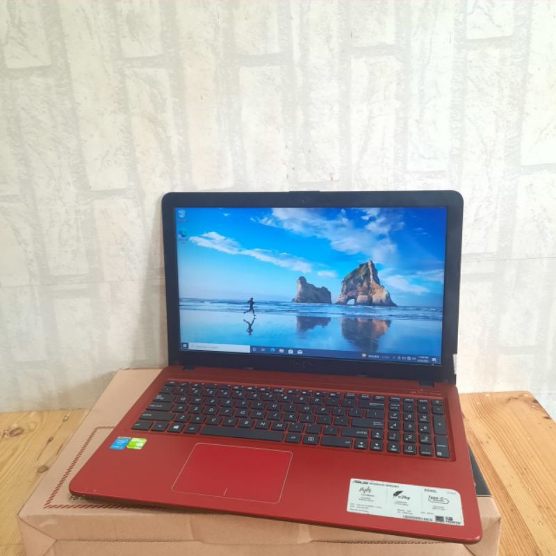 Laptop Asus X450LJ Cor i3-4005U Ram 4Gb/HDD 500Gb Nvdia Geforce 920M 15inch Windows 10 siap pakai