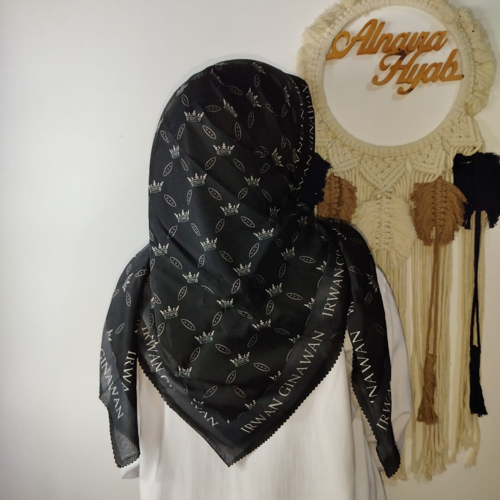 HIJAB SEGIEMPAT VOAL MOTIF IRWAN GINAWAN