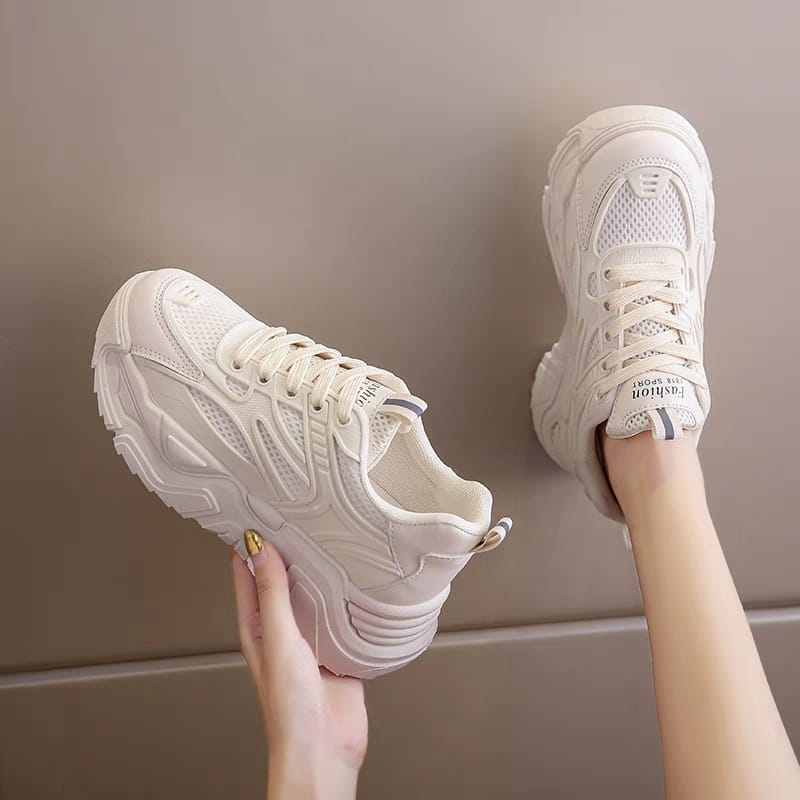 GROSIRTAS &quot;FREE BOX&quot; LV0213 Sepatu Sneakers Wanita Import Sport Shoes Sepatu Fashion Wanita Korean Style Sepatu Sneakers Putih Wanita