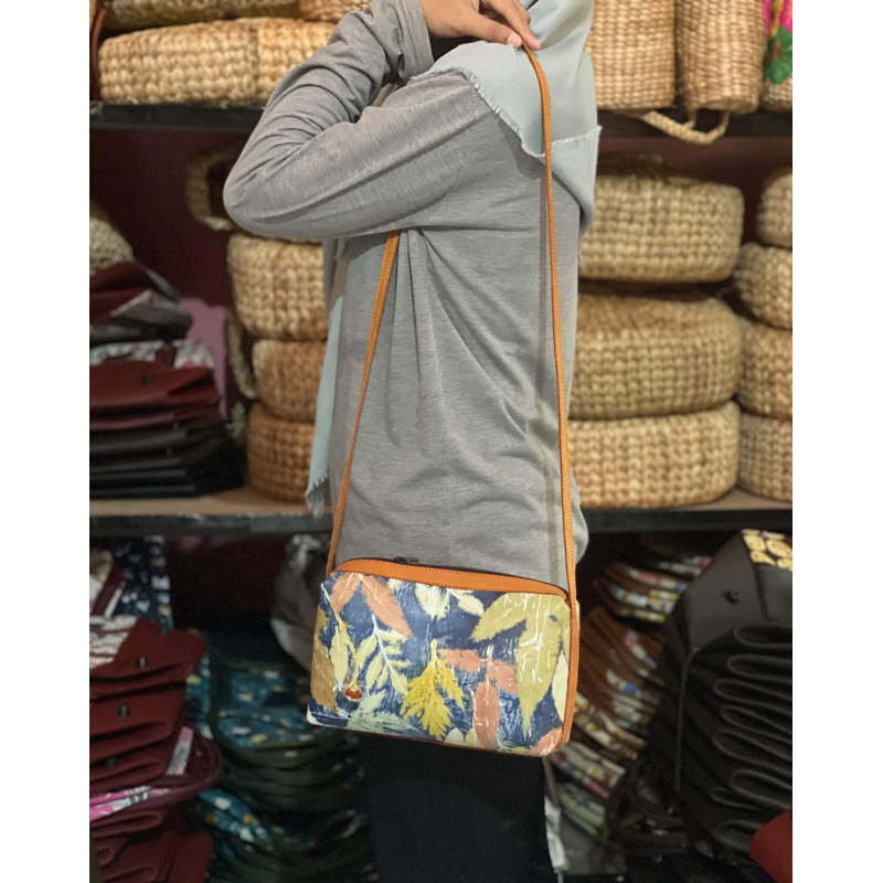 Tas kulit kembung ecoprint