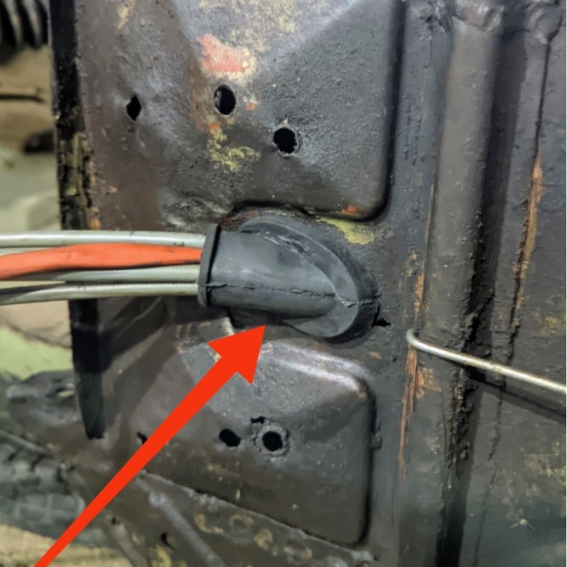 KARET PELINDUNG KABEL BODY VESPA PTS KARET KABEL BODY VESPA PTS SPESIAL