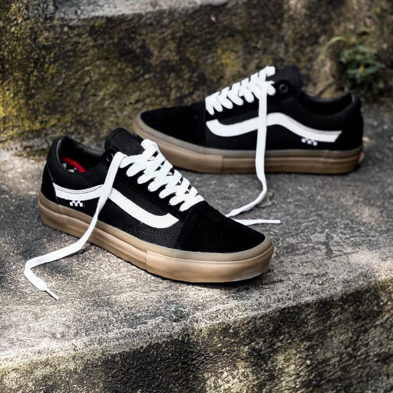 VANS OLD SKOOL SKATEBOARDING BLACK GUM