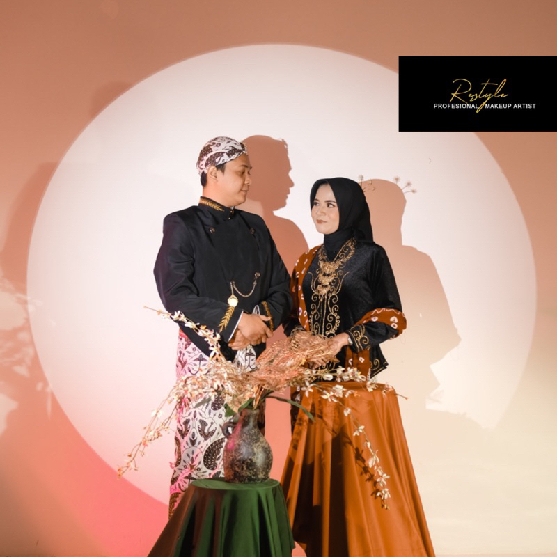 SEMARANG-SEWA BAJU PREWEDDING ADAT JAWA