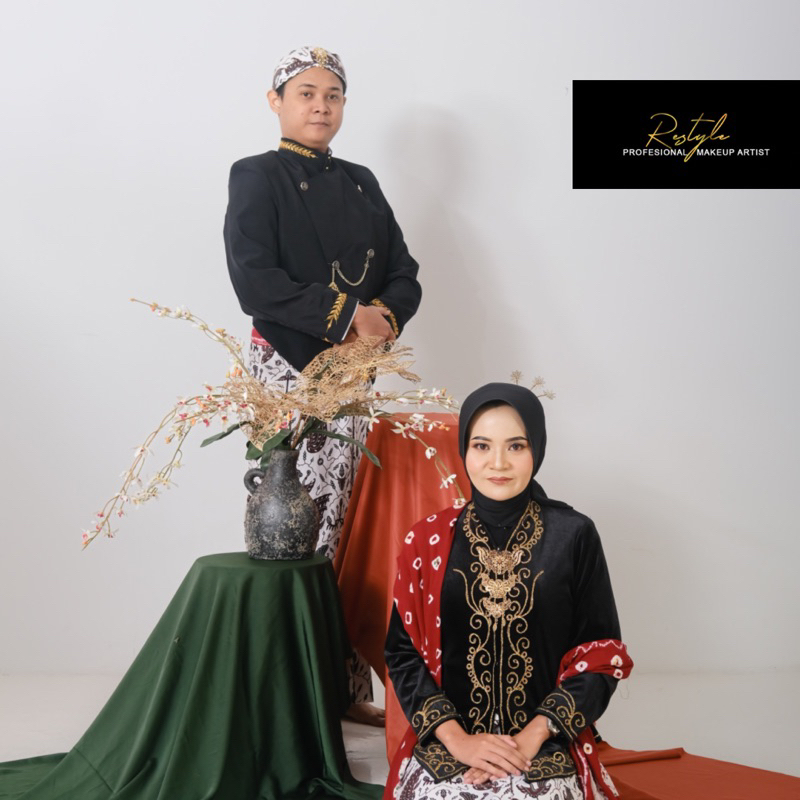 SEMARANG-SEWA BAJU PREWEDDING ADAT JAWA