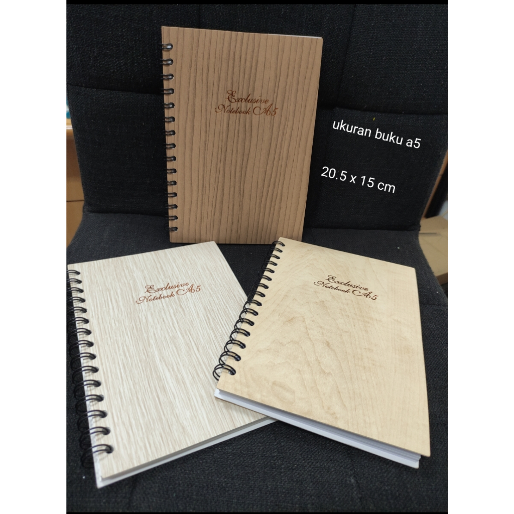 

buku agenda ring motif kayu achiang isi 90 lembar