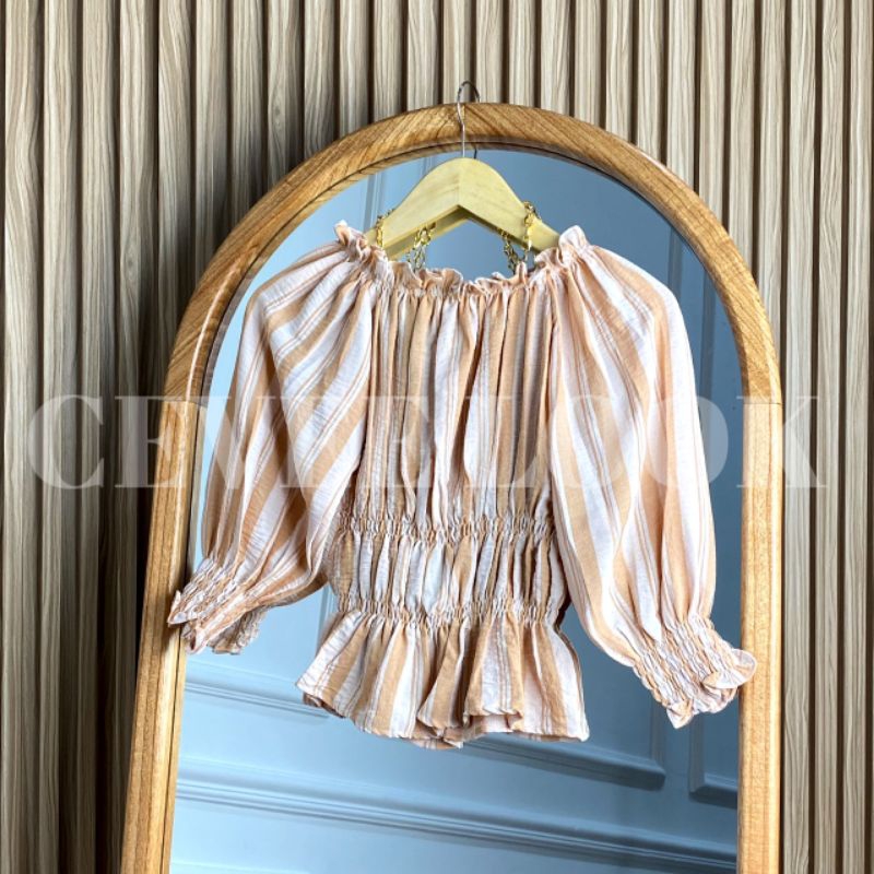 SABRINA KERUT CROP TOP LENGAN PANJANG KOREAN STYLE BERTALI RANTAI