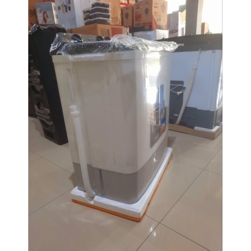 Mesin Cuci 2 Tabung 8kg Aqua QW 860XT
