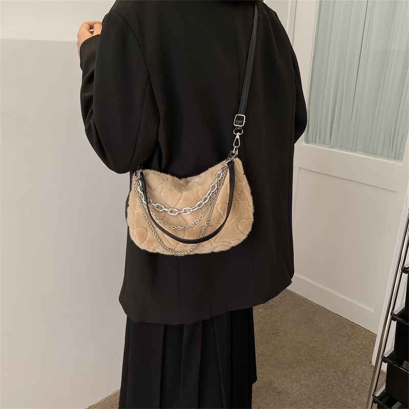 Minimalist Shoulder Bag Heart Pattern 10178