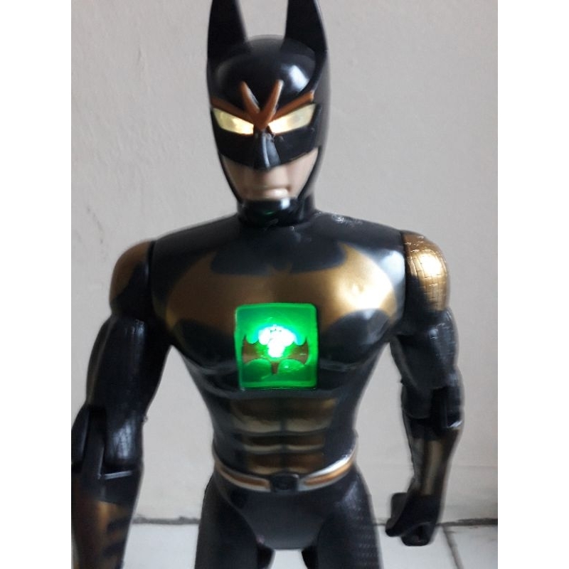 MAINAN ROBOT BATMAN BISA NYALA BUNYI