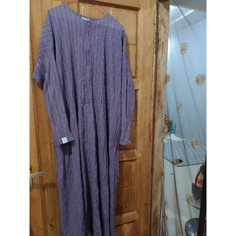 classy sofni preloved