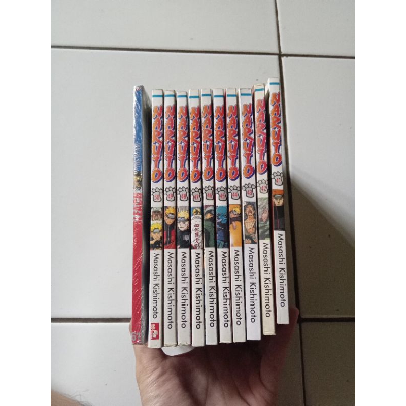 Paket Komik Naruto 41-50 plus Bleach 61