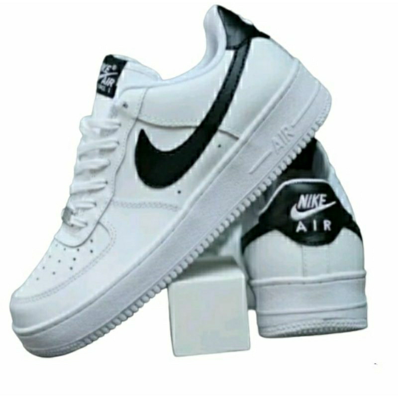 PREMIUM QUALITY TRIPLE WHITE NIKE AIR FORCE (COD)