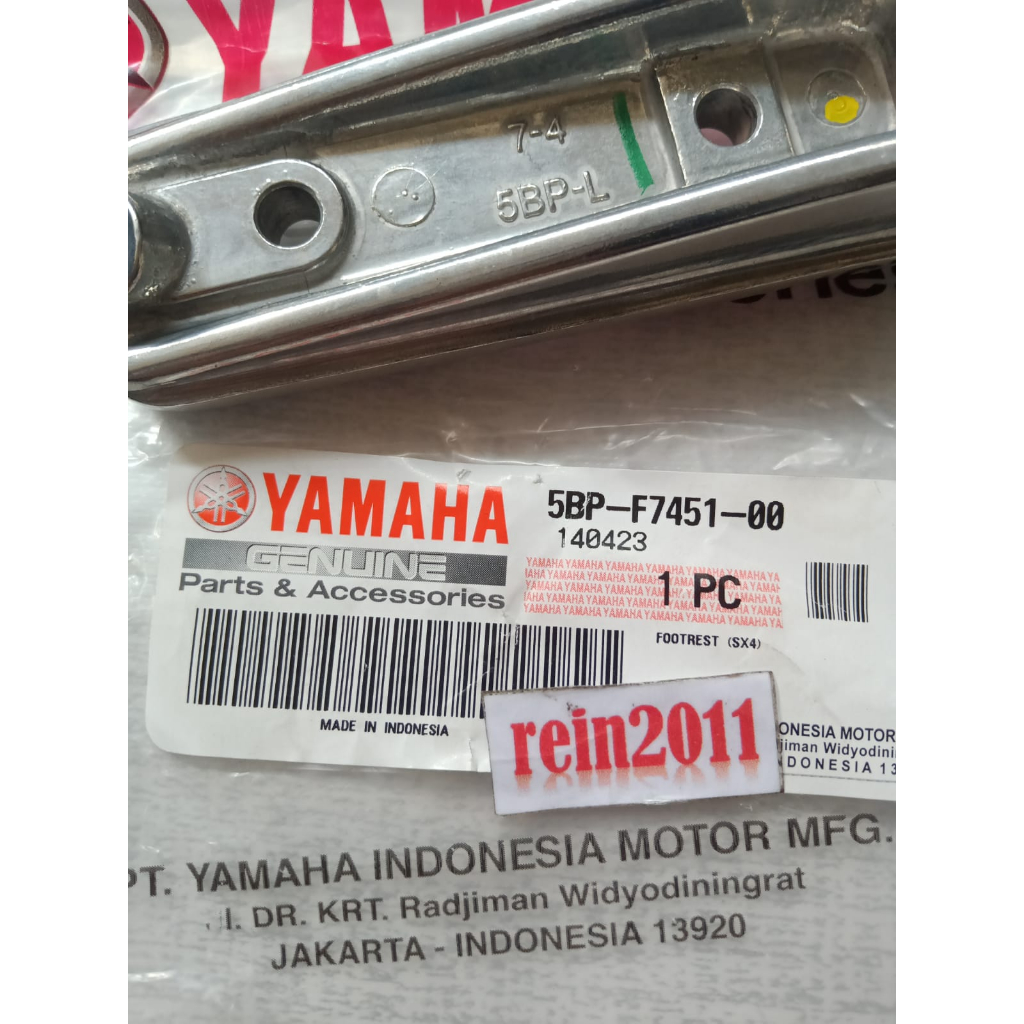 FOOTSTEP INJAKAN KAKI DEPAN KIRI SCORPIO VIXION OLD NVA NVL VIXION R NEW BK8 ASLI ORI YAMAHA 5BP F7451 00