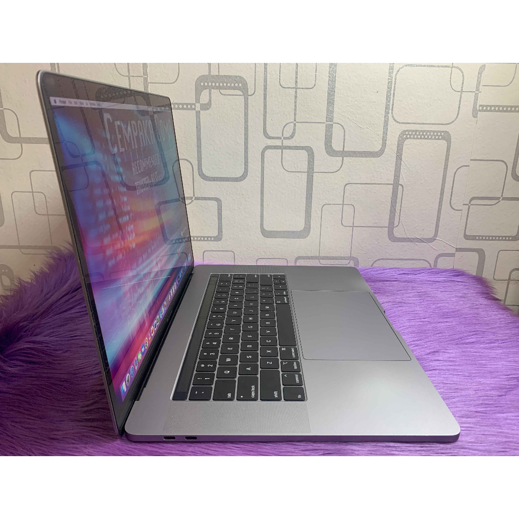 MacBook Pro Retina 15 2018 Core i7 16GB SSD 256GB VGA AMD 4GB Garansi