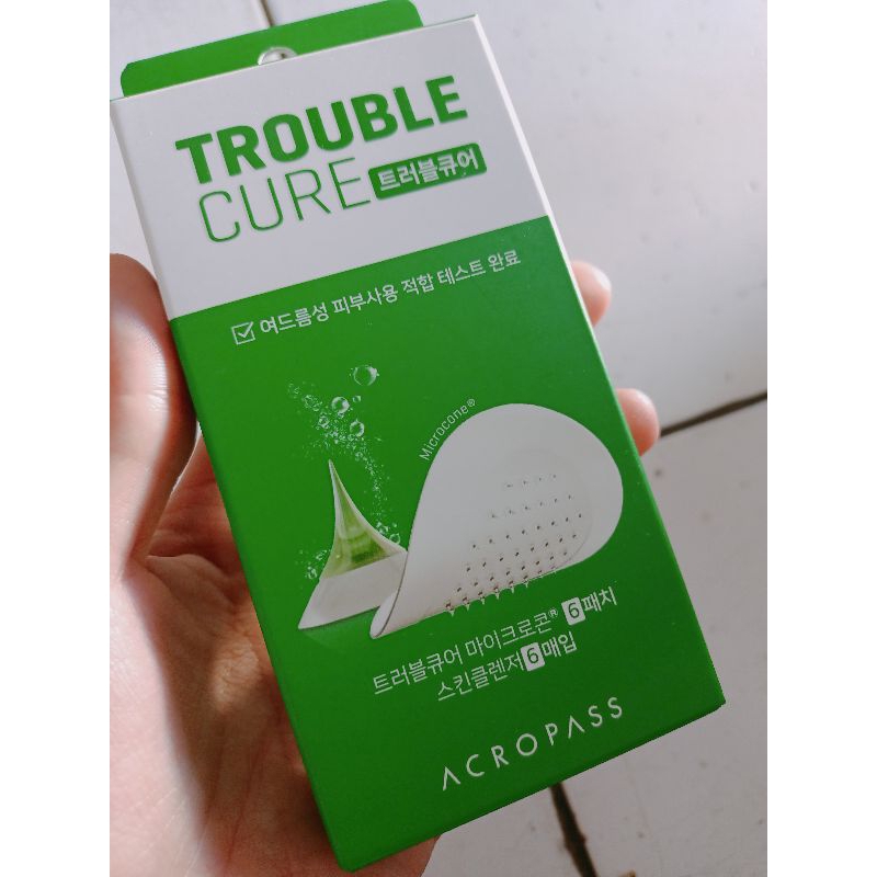 Acropass Trouble Cure Microneedle Pimple Patch Jerawat