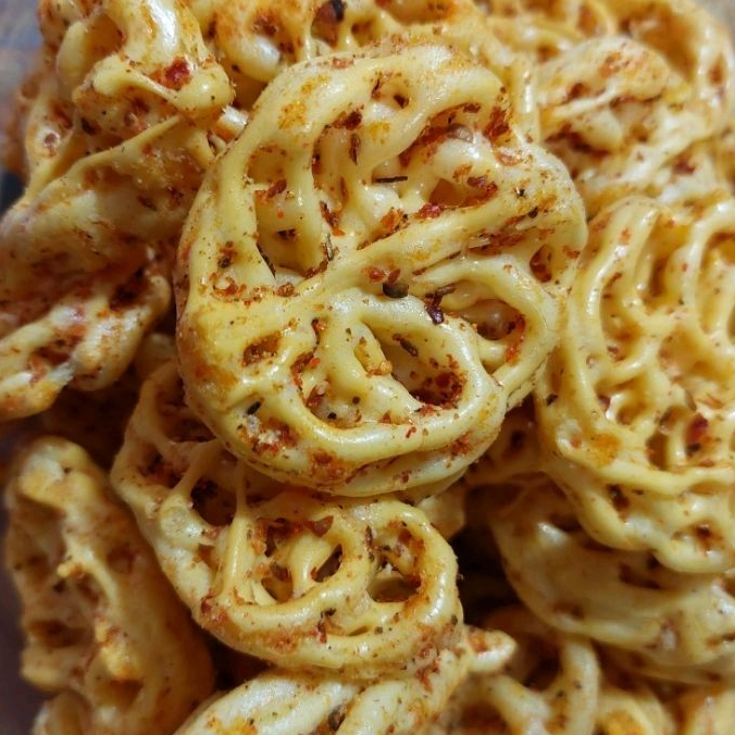 

250gram KRUPUK VIRAL RAFAEL MAWAR BANTAT JELETOT EKSTRA PEDAS