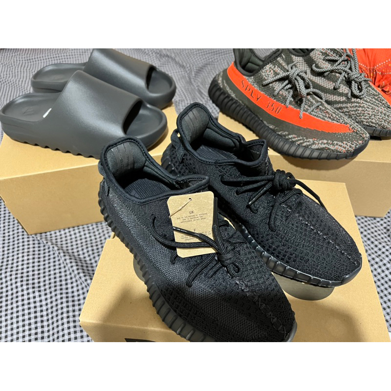 [NEW] Yeezy Boost 350 V2 Onyx & Carbon Beluga Original Adidas Web