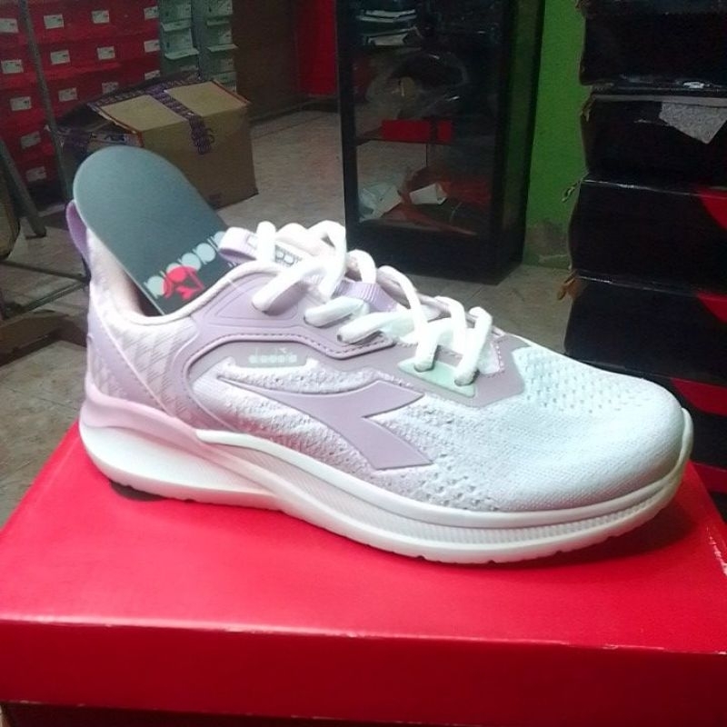 Diadora Finley 0704r