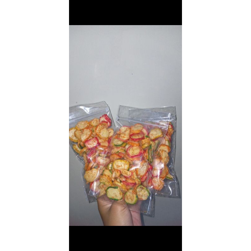 

KERUPUK SEBLAK BANTET PEDAS DAUN JERUK 50GR