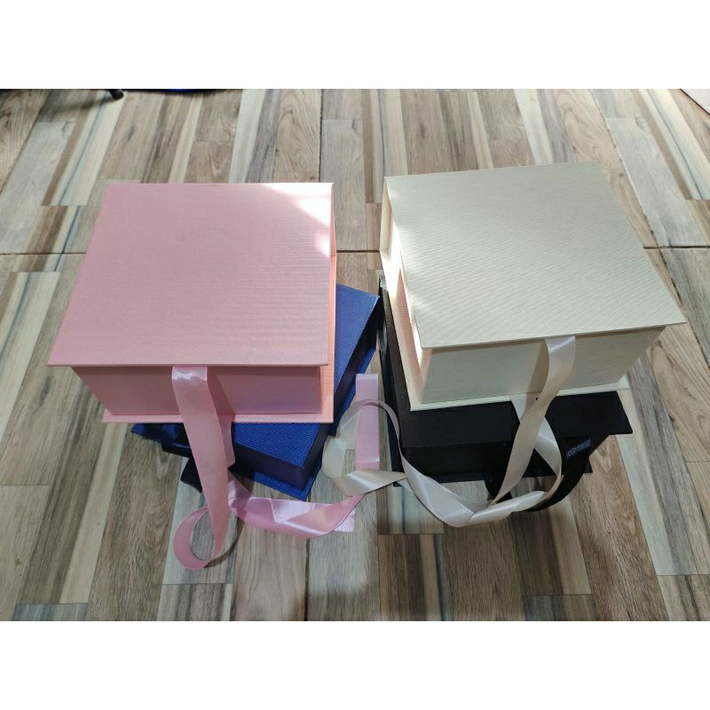 

Kotak Kado Premium/ Hard Box