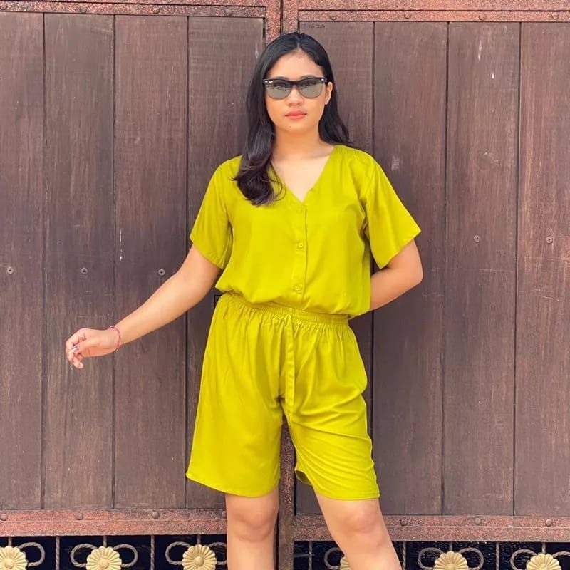 ONE SET Wanita Cringkle Celana Pendek(HOT PANTS)Piyama Kringkle Terbaru