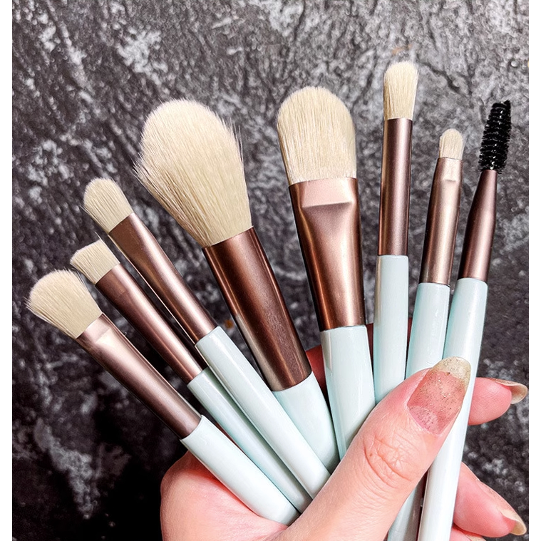 3 in 1 Make Up Brush Mini Travel Brush Easy to use for beginners