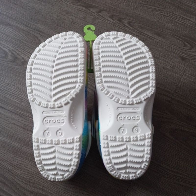 sandal crocs Classic Spray Dye Clog