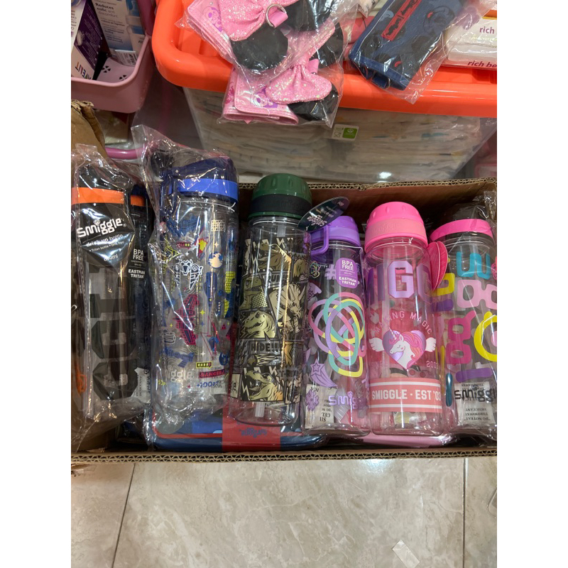 Smiggle Lunch box / Bento Box Smiggle