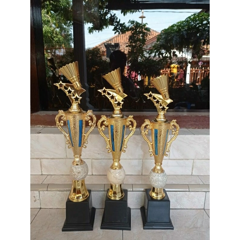 Piala Trophy Badminton (1set isi 3)
