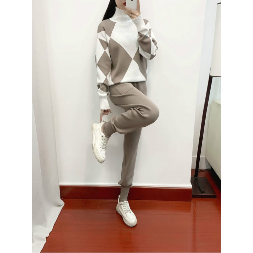 Janessa Set Knit Turtleneck One set Celana Joger + Atasan  Remaja Kekinian  Setelan Wanita Rajut Komputer Premium Import Korean Style Warna Burgundy Khaki Mint