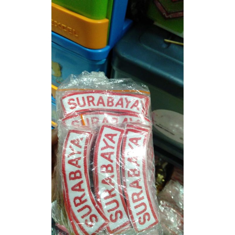 Bed badge Surabaya woven
