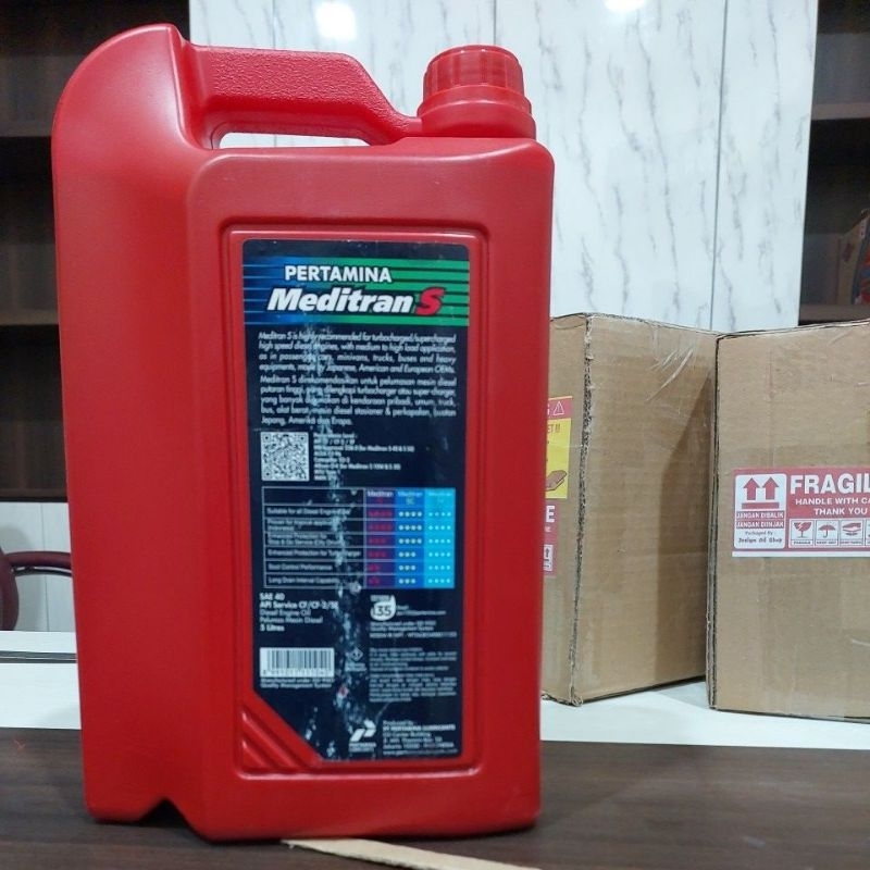 PERTAMINA MEDITRAN S 40  5 LITER SAE 40