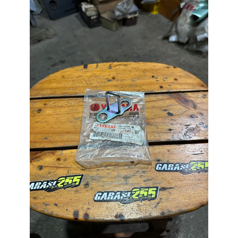 bracket seat lawan kunci jok jupiter mx old mx new original yamaha 1S7-F4728-00