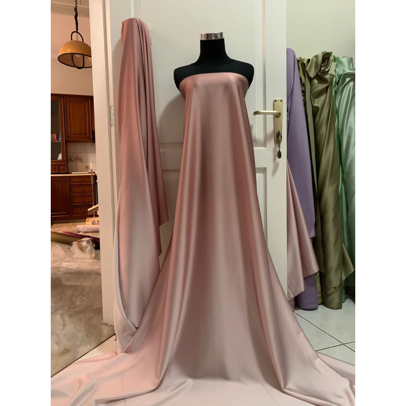Bahan Kain Satin Armani Silk Gradasi Ombre Gradient 2 tone Warna Rosegold Nude
