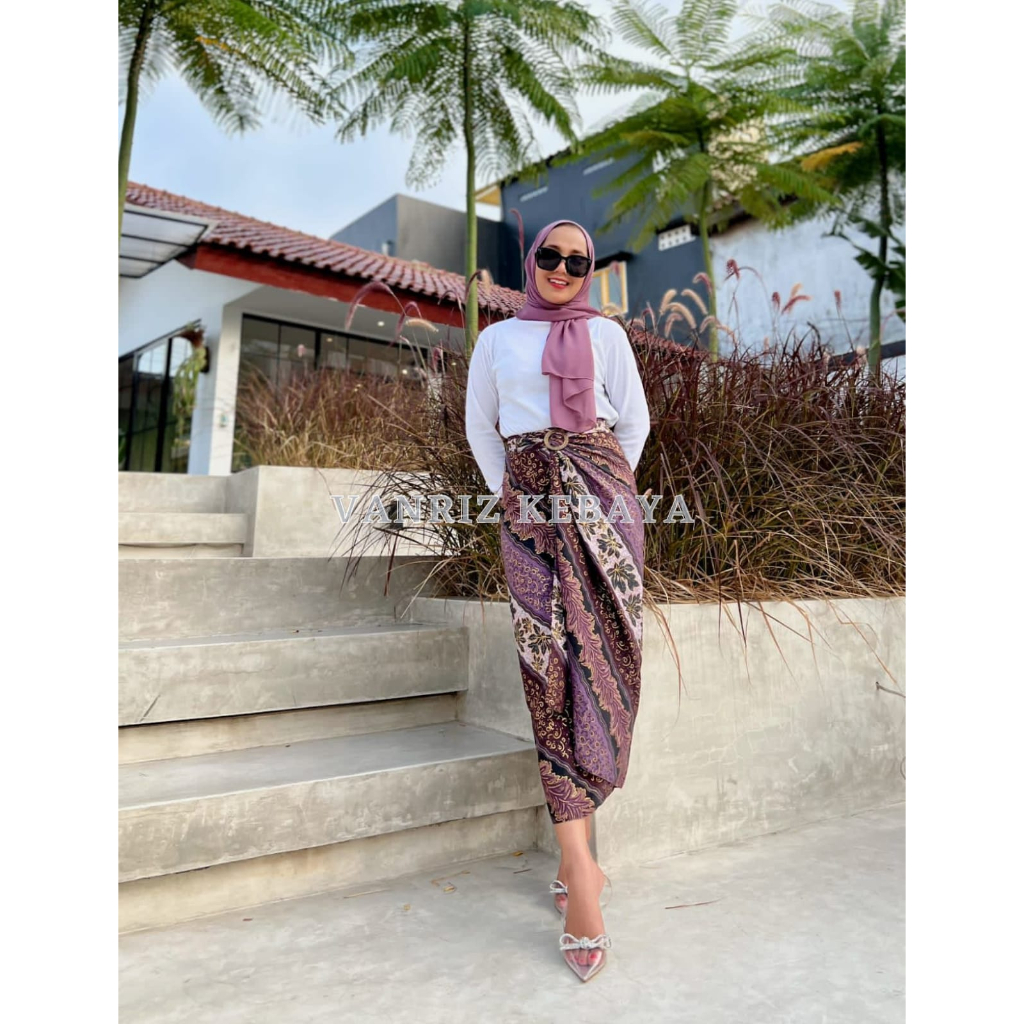 Vanriz Kebaya-Rok Lilit Batik Wanita Free Gesper